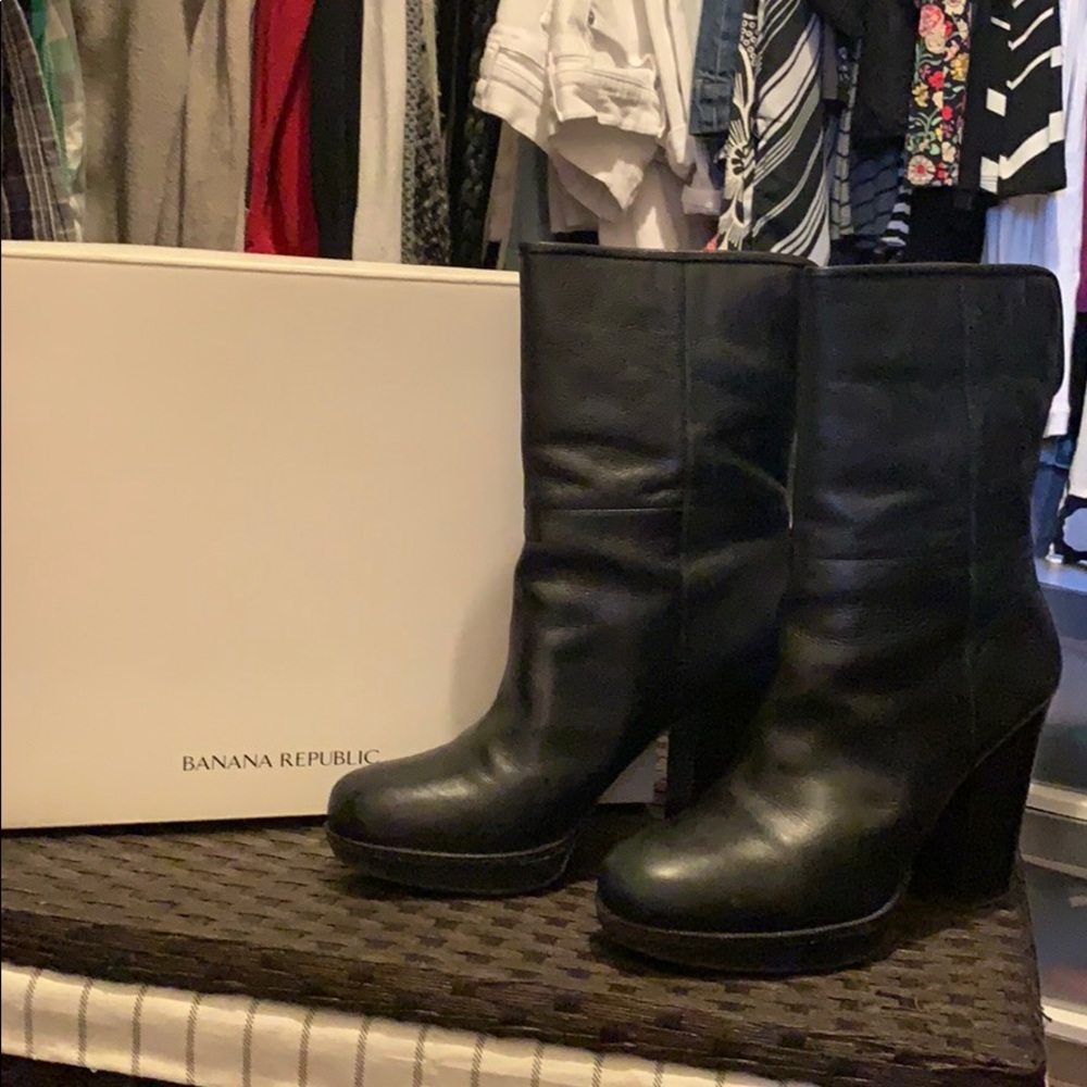 Banana Republic black leather mid calf boot